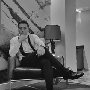 Meet your Posher, Lee el